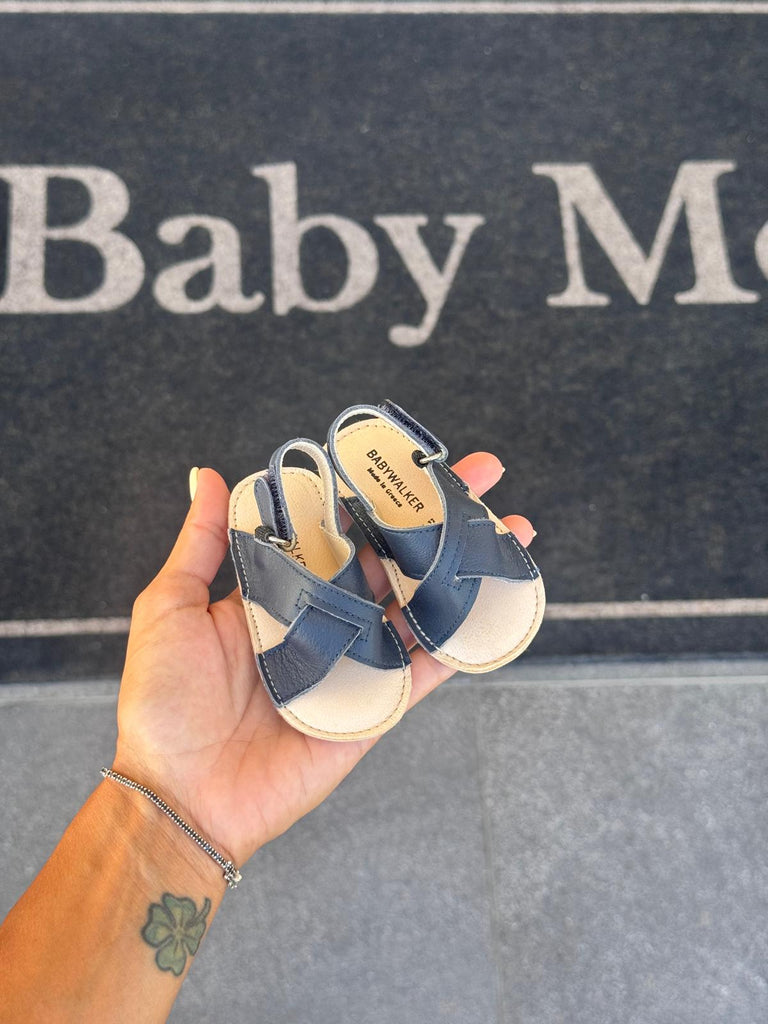 ꜱᴀɴᴅᴀʟɪ - Baby Model R C
