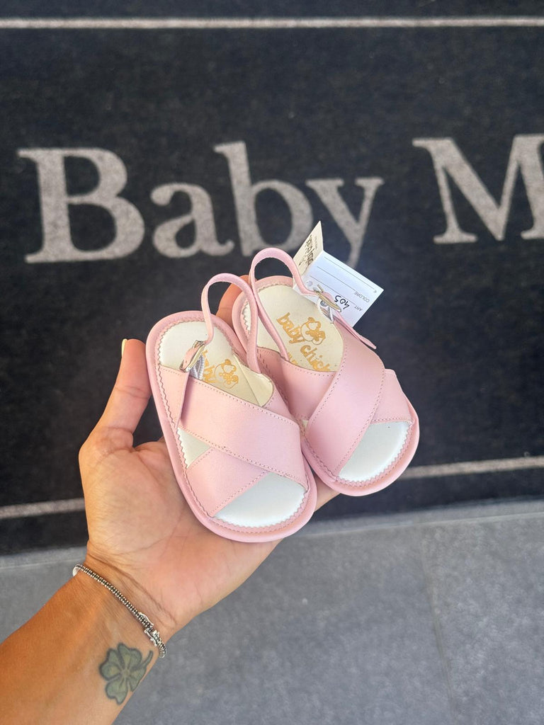 ꜱᴀɴᴅᴀʟɪ - Baby Model R C