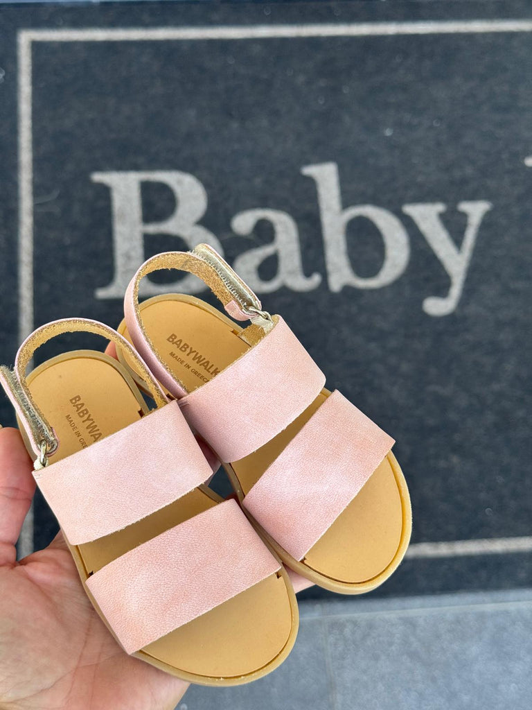ꜱᴀɴᴅᴀʟɪ - Baby Model R C