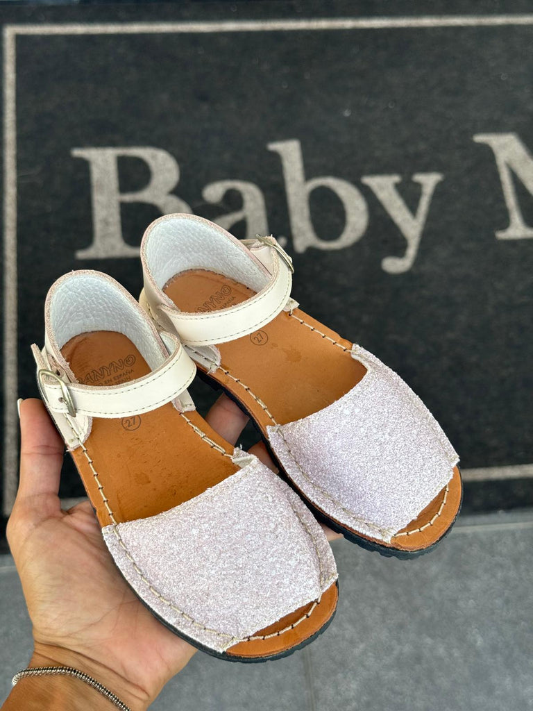 ꜱᴀɴᴅᴀʟɪ - Baby Model R C