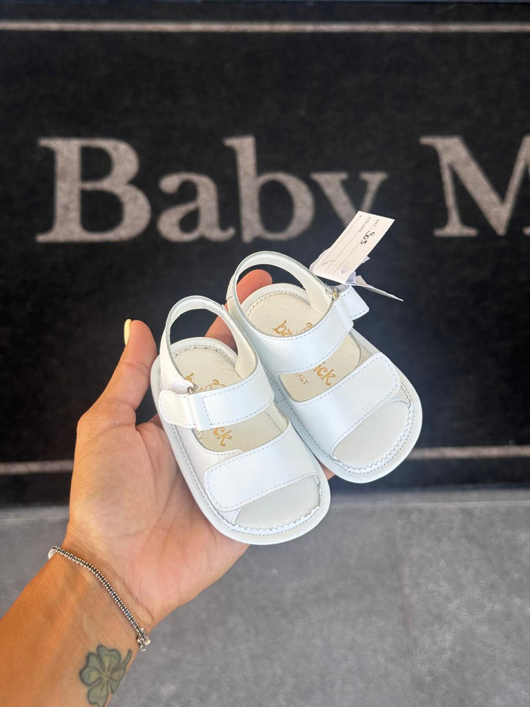 ꜱᴀɴᴅᴀʟɪ - Baby Model R C