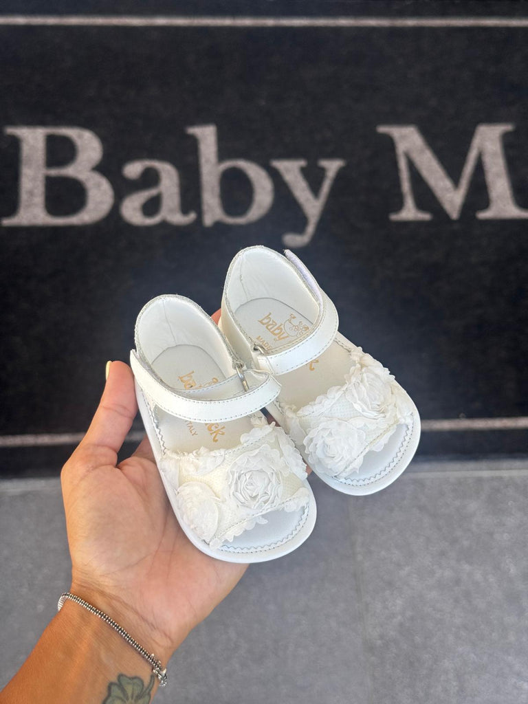 ꜱᴀɴᴅᴀʟɪ - Baby Model R C