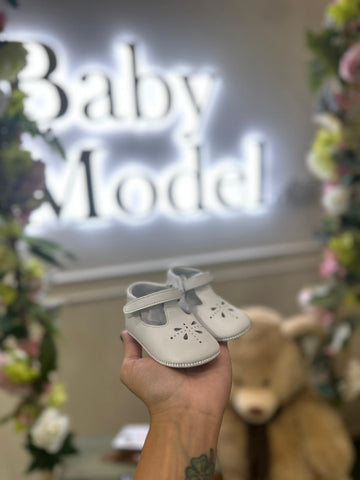 ꜱᴄᴀʀᴘᴇ - Baby Model R C