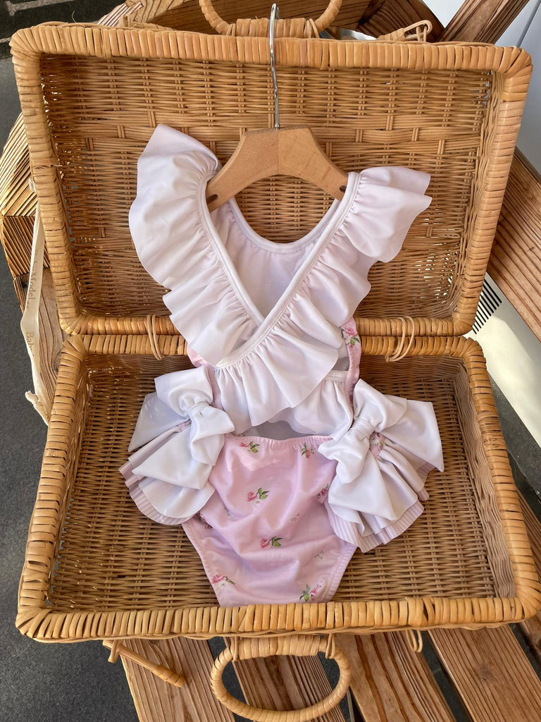 ᴄᴏꜱᴛᴜᴍᴇ - Baby Model R C