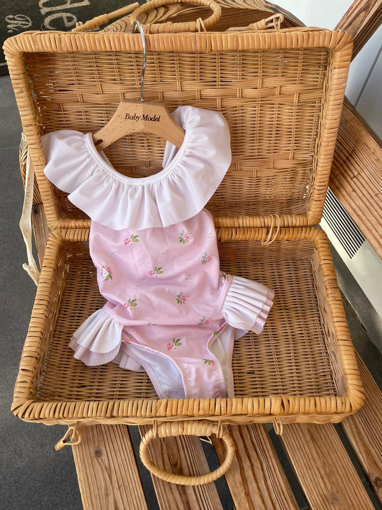 ᴄᴏꜱᴛᴜᴍᴇ - Baby Model R C