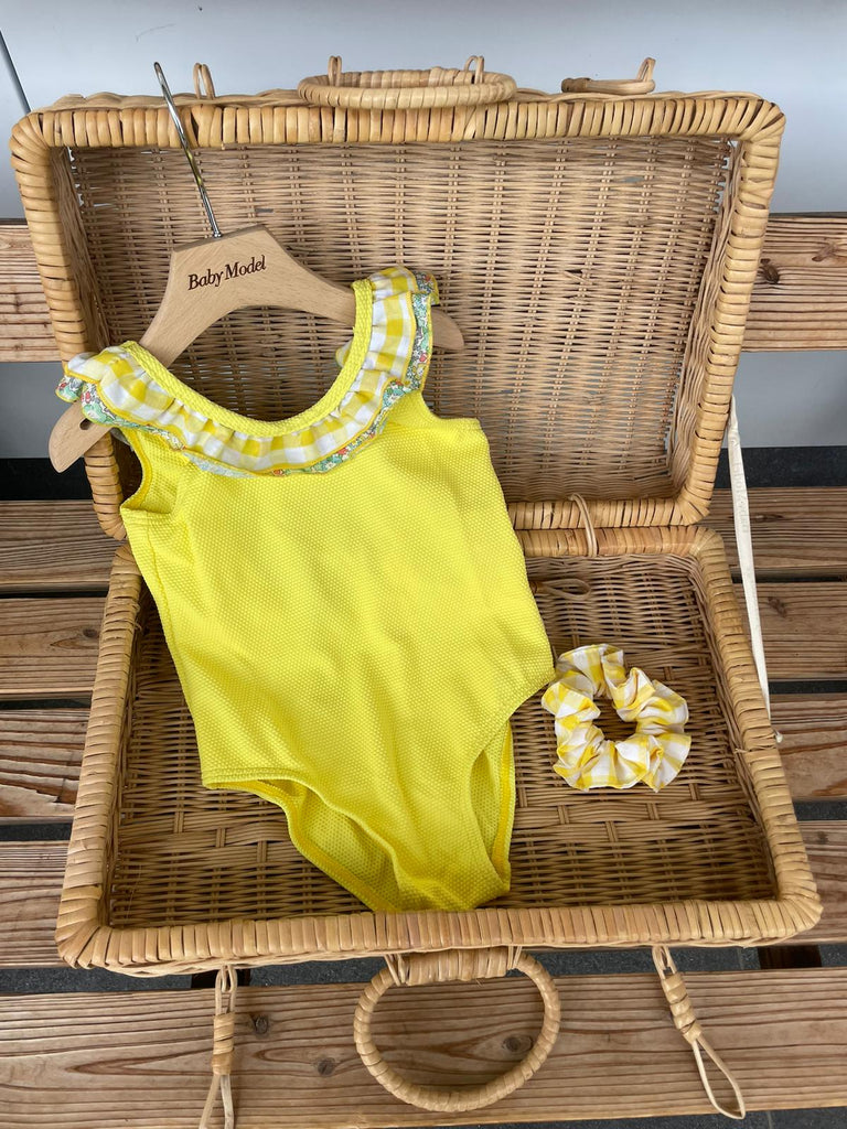 ᴄᴏꜱᴛᴜᴍᴇ - Baby Model R C